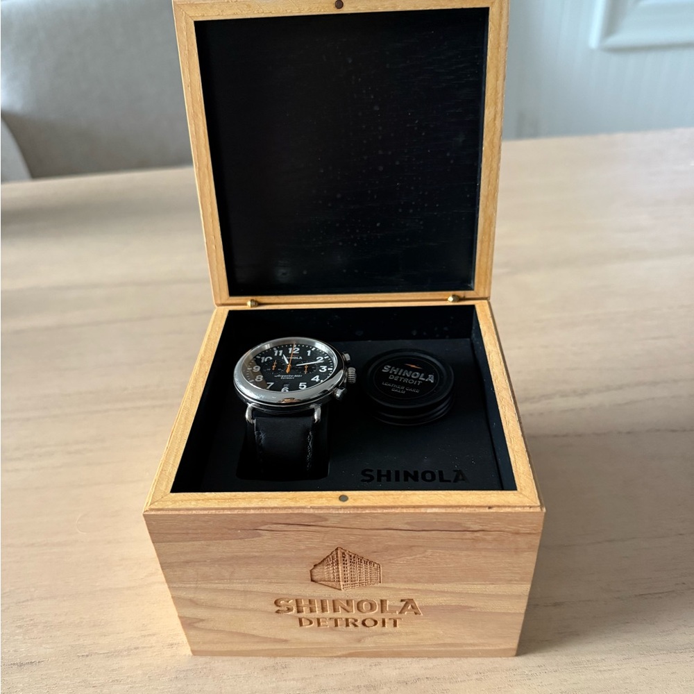 Shinola Runwell Chronograph 47mm - Picture 3 of 11